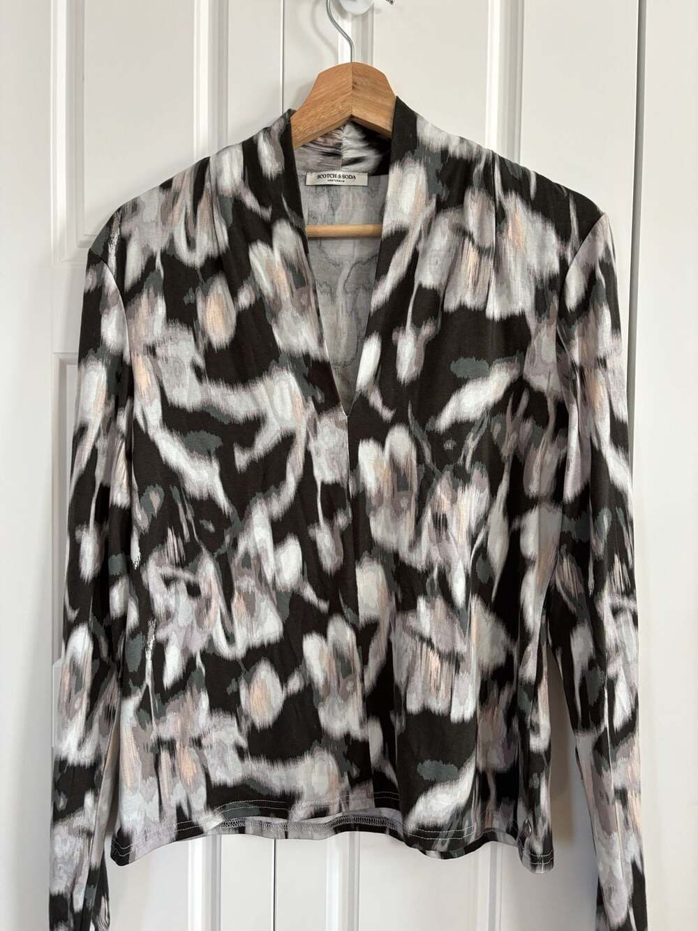 Scotch & Soda Amsterdam Blurred Floral Long Sleeve Knit Top